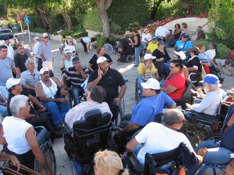המאבק על חוק הנגישות — יוצאים למאבק